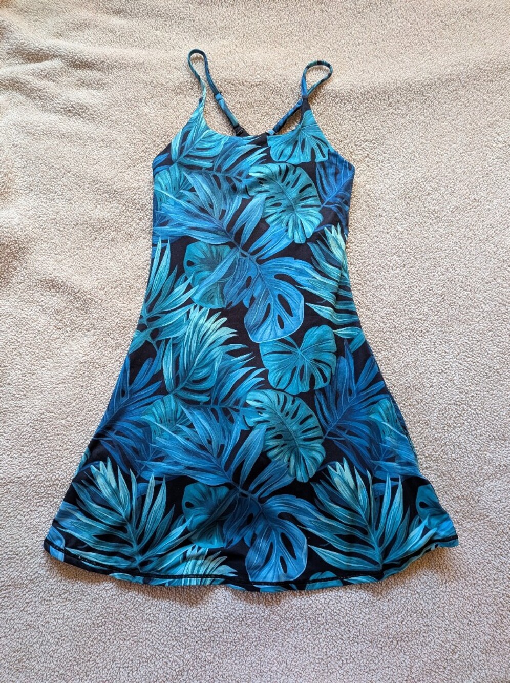 NWOT Sz S CVG Limitless Dress